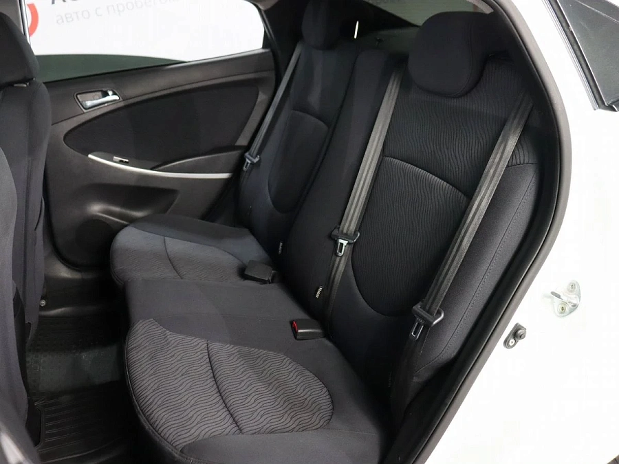 Hyundai Solaris, 2013г., передний привод, механика