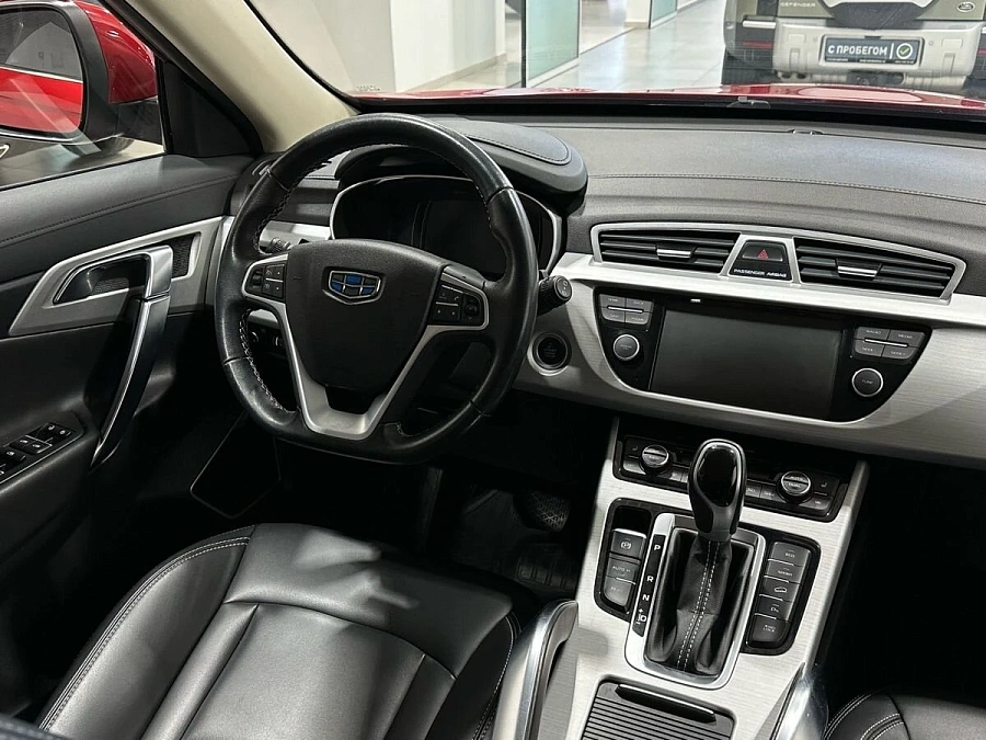 Geely Atlas, 2018г., передний привод, автомат