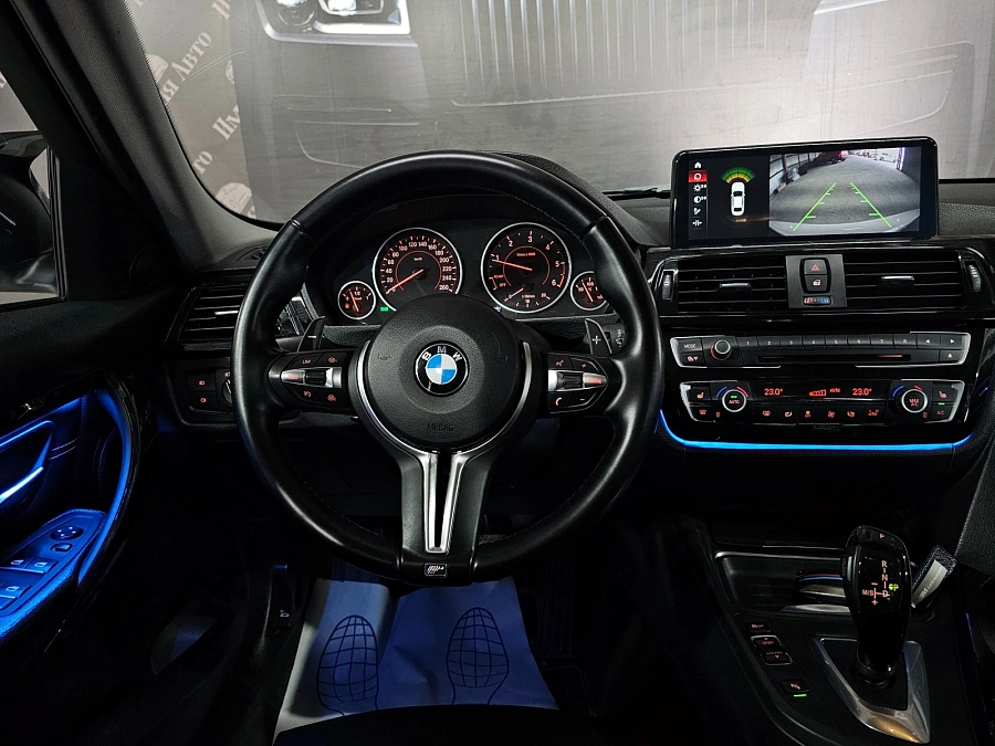 BMW 3 серии, 2012г., задний привод, автомат