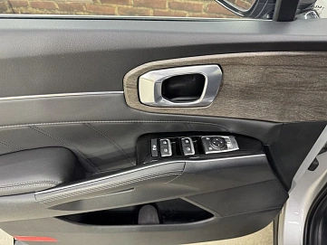 Kia Sorento, 2023г, полный привод, робот