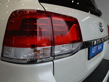 Toyota Land Cruiser, 2017г, полный привод, автомат