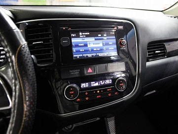 Mitsubishi Outlander, 2015г, полный привод, вариатор