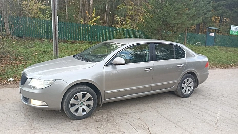 Skoda Superb, 2011г, передний привод, автомат