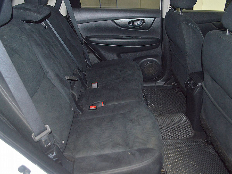 Nissan X-Trail, 2016г., передний привод, вариатор