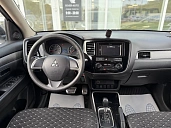Mitsubishi Outlander, 2017г., передний привод, вариатор
