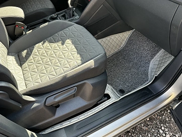 Volkswagen Tiguan, 2021г, полный привод, робот