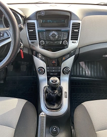 Chevrolet Cruze, 2011г, передний привод, механика