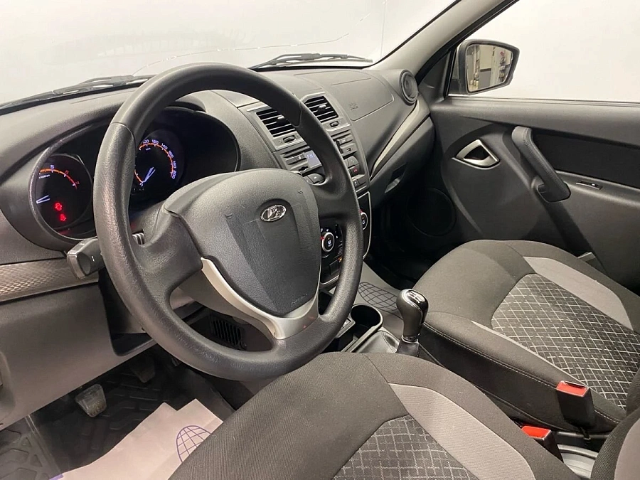 Lada (ВАЗ) Granta, 2020г., передний привод, механика