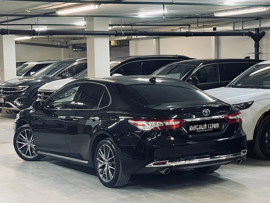 Toyota Camry, 2023г., передний привод, автомат