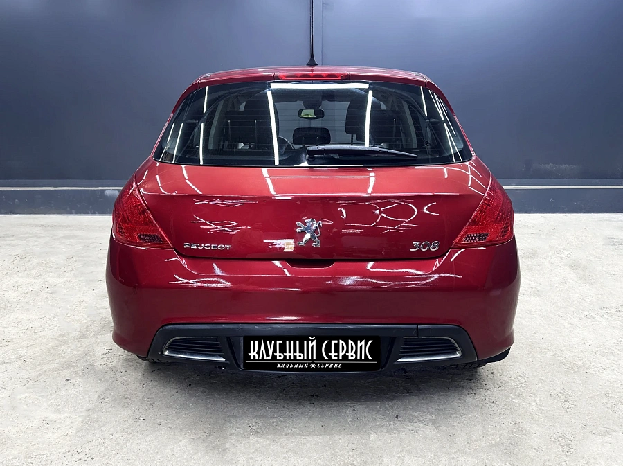 Peugeot 308, 2008г., передний привод, автомат