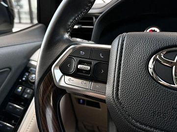 Toyota Land Cruiser, 2022г, полный привод, автомат