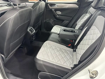 Volkswagen Tayron, 2024г, полный привод, робот