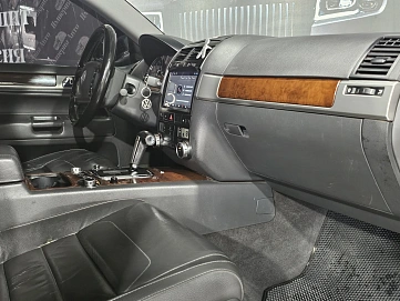 Volkswagen Touareg, 2008г, полный привод, автомат