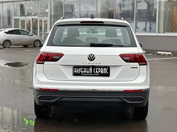 Volkswagen Tiguan, 2021г, полный привод, робот