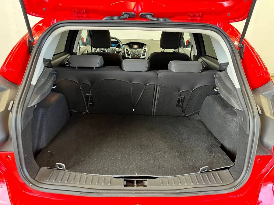 Ford Focus, 2014г., передний привод, механика