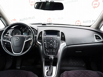 Opel Astra, 2012г, передний привод, автомат