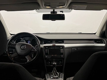 Skoda Superb, 2013г, передний привод, робот