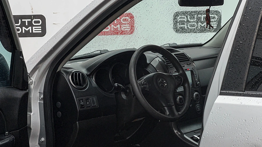 Suzuki Grand Vitara, 2008г., передний привод, механика
