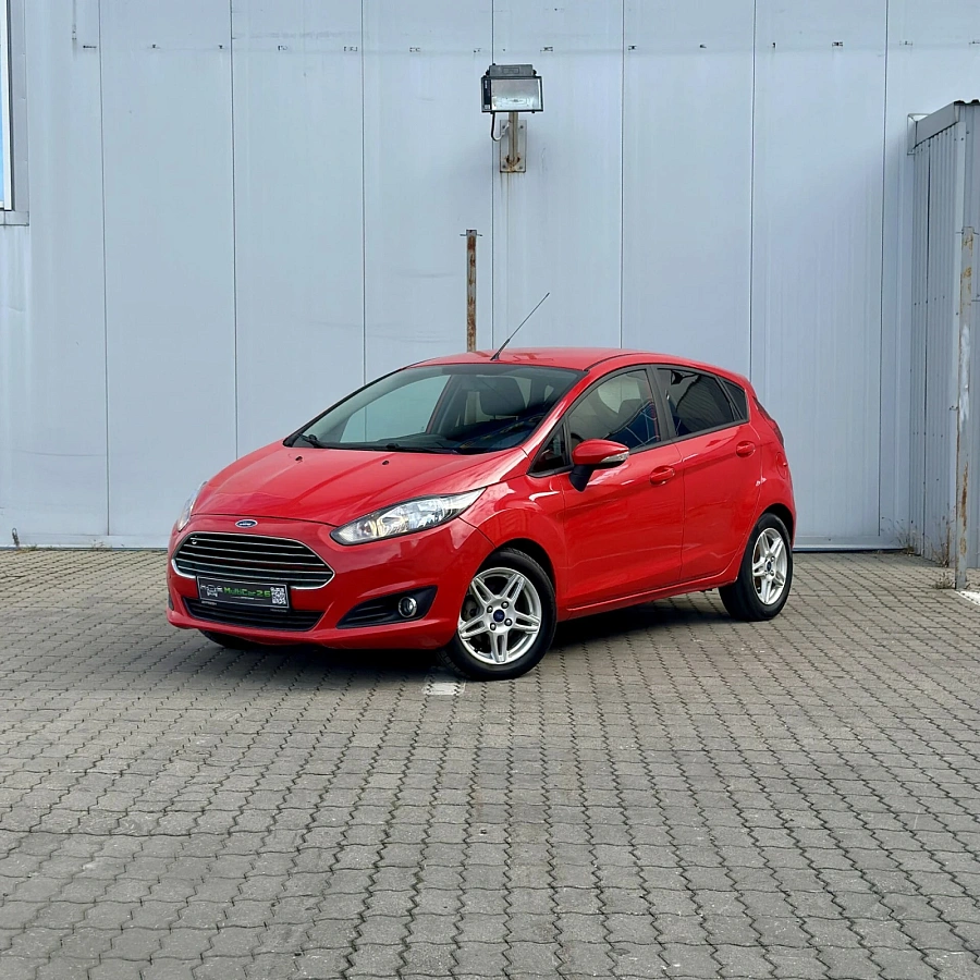 Ford Fiesta, 2015г., передний привод, автомат