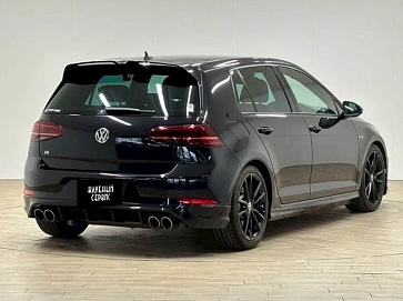 Volkswagen Golf R, 2018г, полный привод, робот