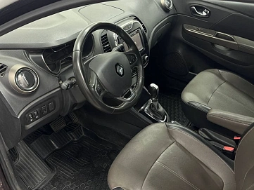 Renault Kaptur, 2018г, передний привод, вариатор