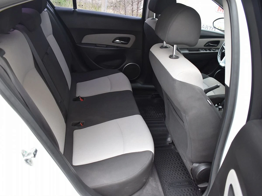 Chevrolet Cruze, 2012г., передний привод, механика