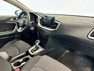 Kia Ceed, 2020г, передний привод, автомат