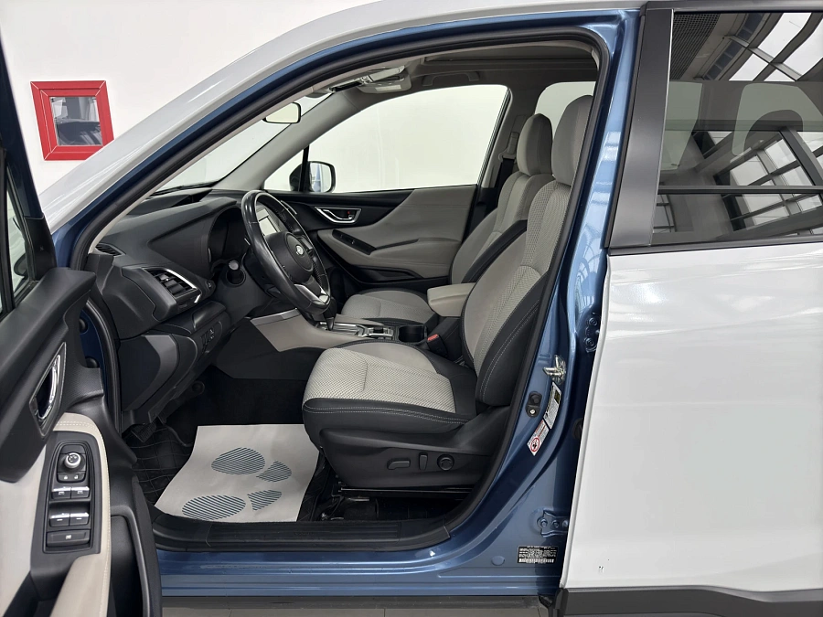 Subaru Forester, 2019г., полный привод, вариатор