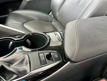 Toyota Camry, 2018г, передний привод, автомат