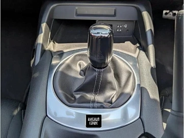Mazda Roadster, 2022г, задний привод, механика