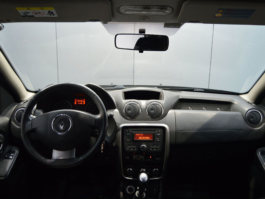 Renault Duster, 2012г., передний привод, механика