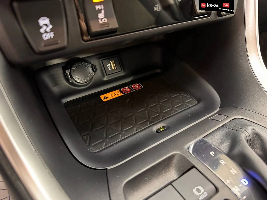 Toyota RAV4, 2025г., полный привод, вариатор