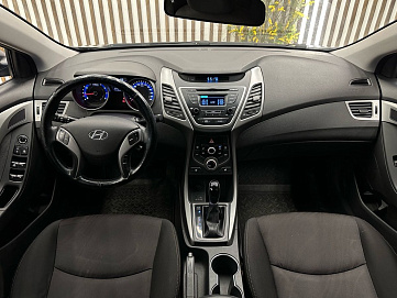 Hyundai Elantra, 2015г, передний привод, автомат