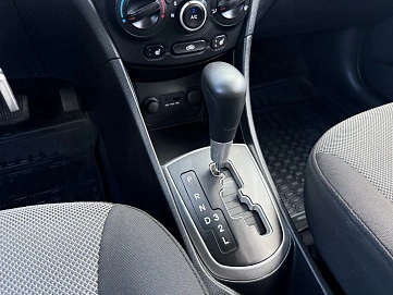 Hyundai Solaris, 2011г, передний привод, автомат