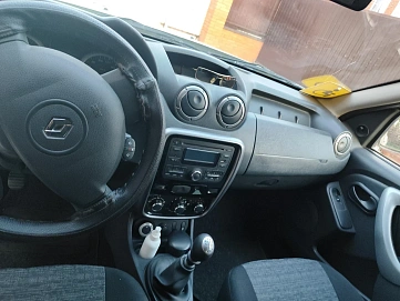 Renault Duster, 2012г, полный привод, механика