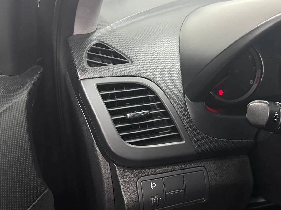 Hyundai Solaris, 2016г., передний привод, автомат