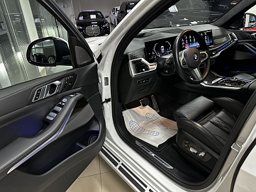 BMW X7, 2023г, полный привод, автомат