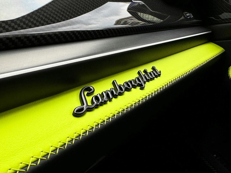 Lamborghini Urus, 2025г., полный привод, автомат