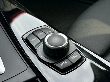 BMW 3 серии, 2018г, задний привод, автомат