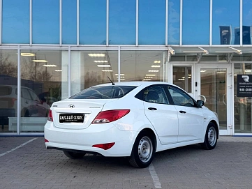 Hyundai Solaris, 2015г, передний привод, автомат