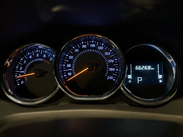 Renault Logan, 2021г, передний привод, автомат