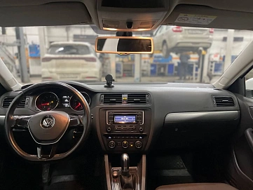 Volkswagen Jetta, 2015г, передний привод, автомат