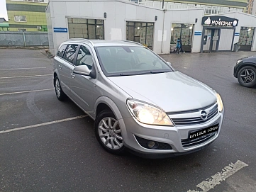 Opel Astra, 2014г, передний привод, механика