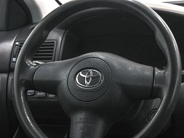 Toyota Corolla, 2004г, передний привод, механика