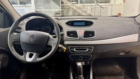 Renault Megane, 2011г, передний привод, механика