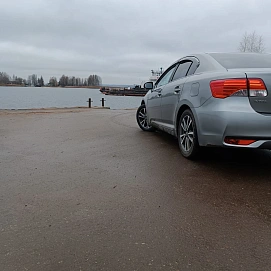 Toyota Avensis, 2012г, передний привод, вариатор