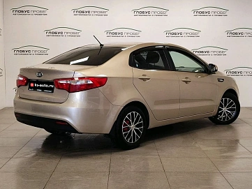Kia Rio, 2013г., передний привод, механика