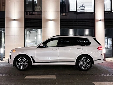 BMW X7, 2022г, полный привод, автомат