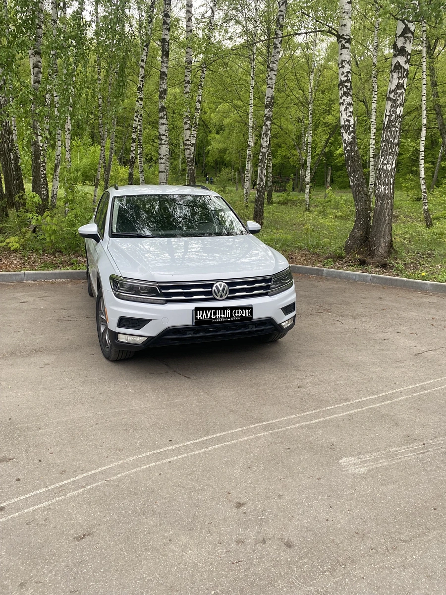 Volkswagen Tiguan, 2020г., полный привод, автомат