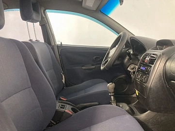 Mitsubishi Carisma, 2003г, передний привод, механика